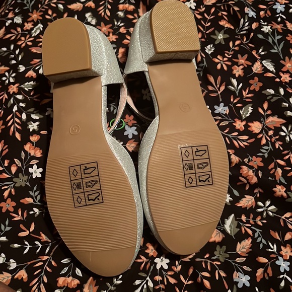 Olive $ Edie, size 5 - Picture 3 of 3